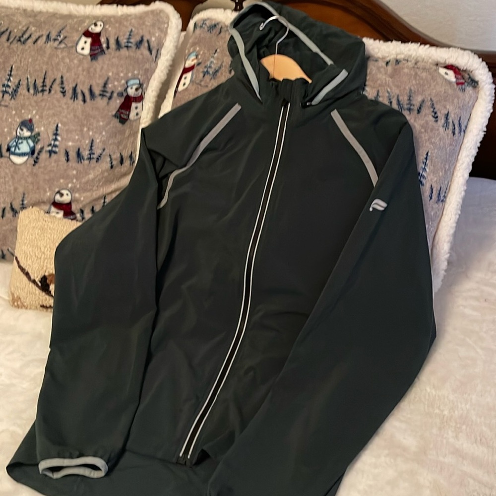 Used men’s Fabletics running jacket